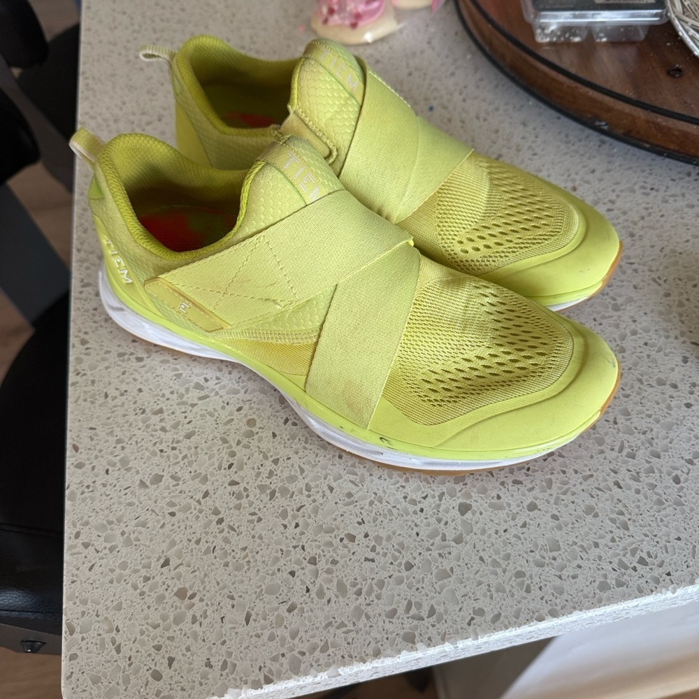 Tiem spinning shoes cycling sz 8.5 gym workout neon yellow spin class - Picture 2 of 5